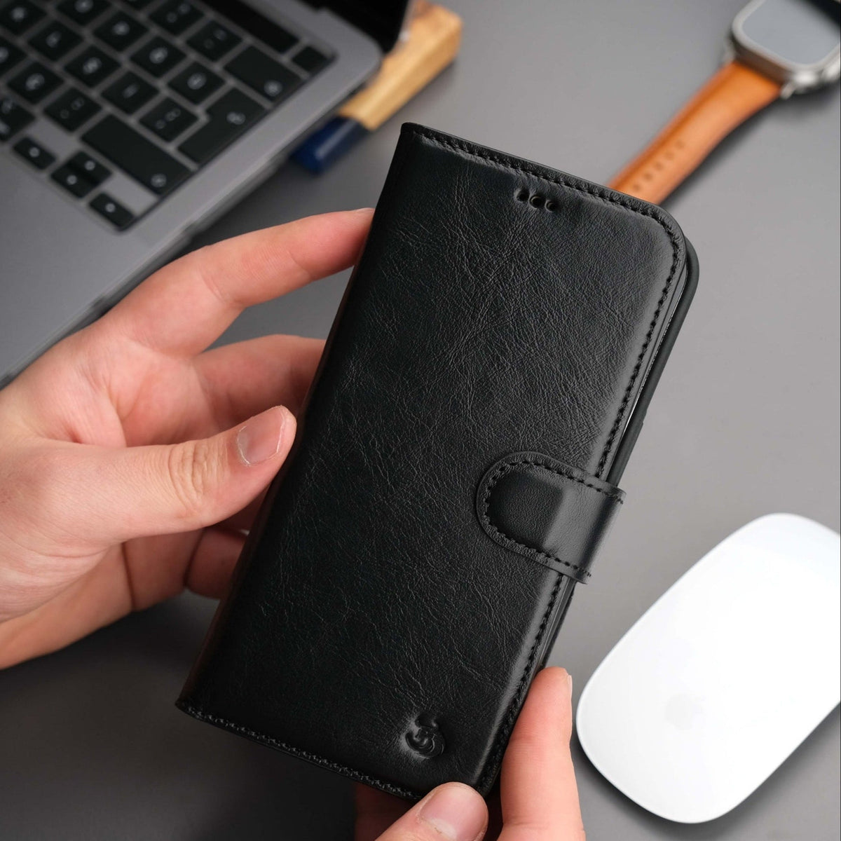 Casper Leather iPhone 14 Plus Wallet Case | MagSafe