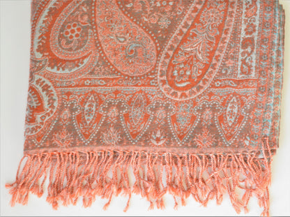 Elegant Handwoven Pashmina Shawl with Paisley Design – Soft, Elegant and Lightweight Wrap