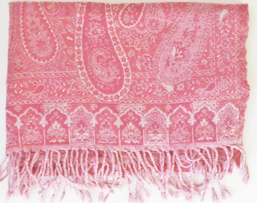 Elegant Handwoven Pashmina Shawl with Paisley Design – Soft, Elegant and Lightweight Wrap